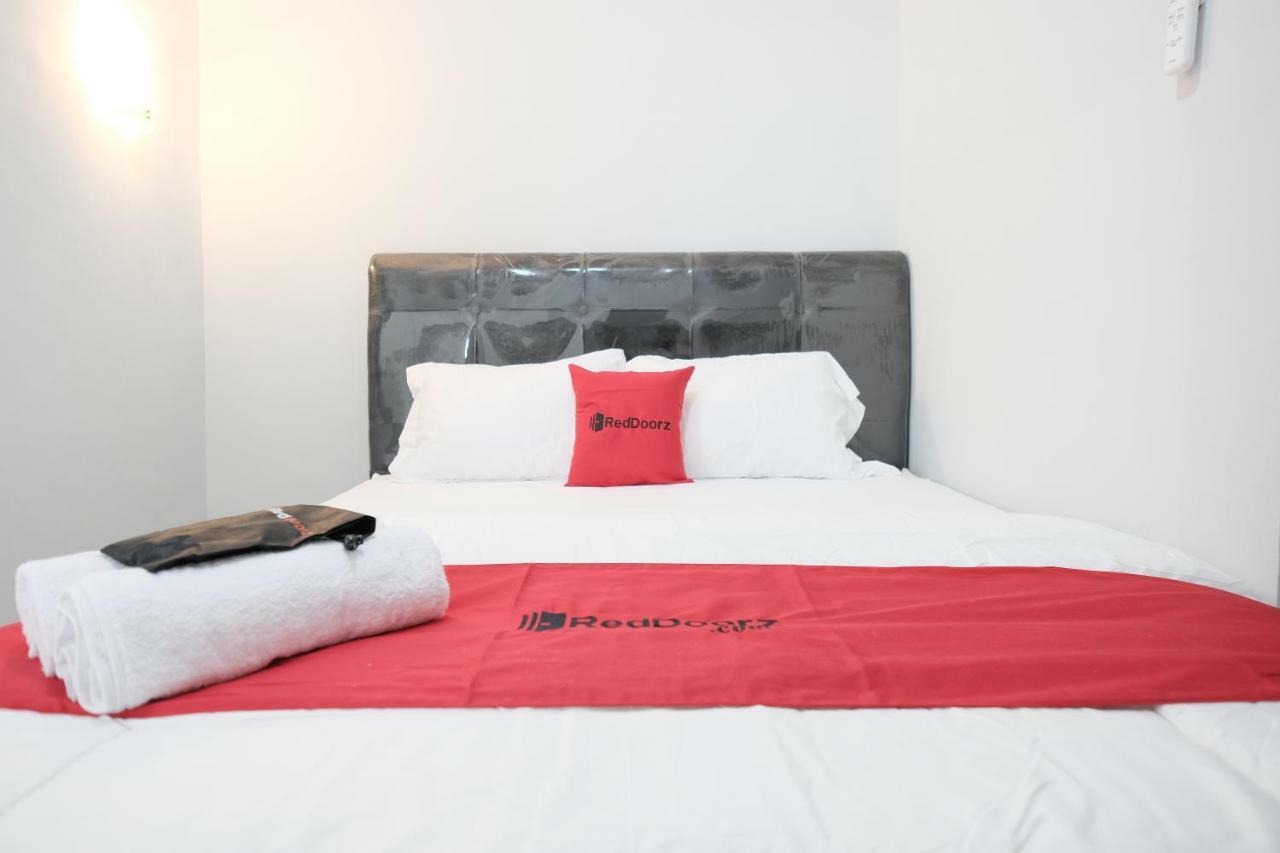 เรดดอร์ซ ชาเรียะฮ์ เนียร์ ซิลอม ฮอสปิตัล เกบอน เจรุก Hotel จาการ์ตา ภายนอก รูปภาพ